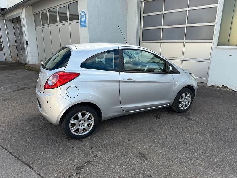 Gebraucht Ford Ka Trend 69 PS (50 kW) 2011 Silber Kleinwagen