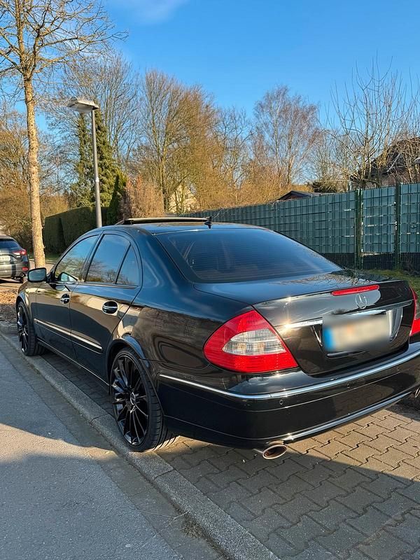 Gebraucht Mercedes E280 Avantgarde 231 PS (169 kW) 2007 Schwarz Limousine