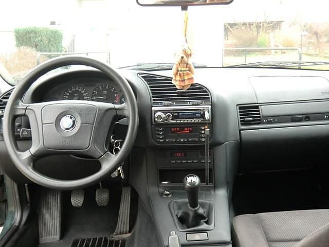 Gebraucht BMW 316 102 PS (75 kW) 1995 Grün Limousine