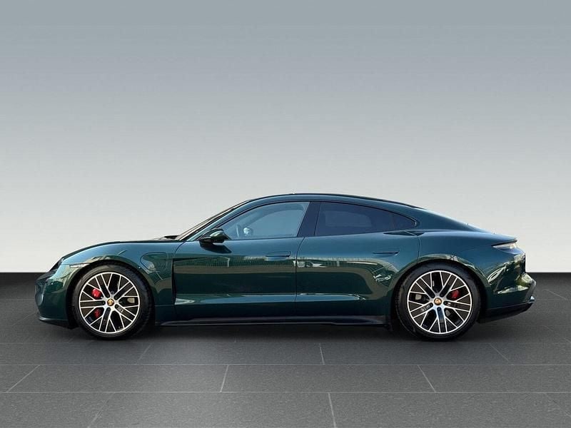 Gebraucht Porsche Taycan 439 kW (598 PS) 2023 Individualfarben: jetgrünmetallic (metallic) Limousine