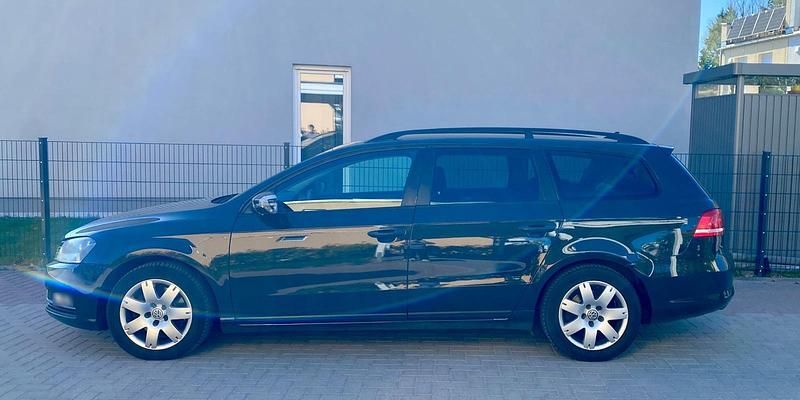 Gebraucht VW Passat 140 PS (102 kW) 2012 Grau Kombi