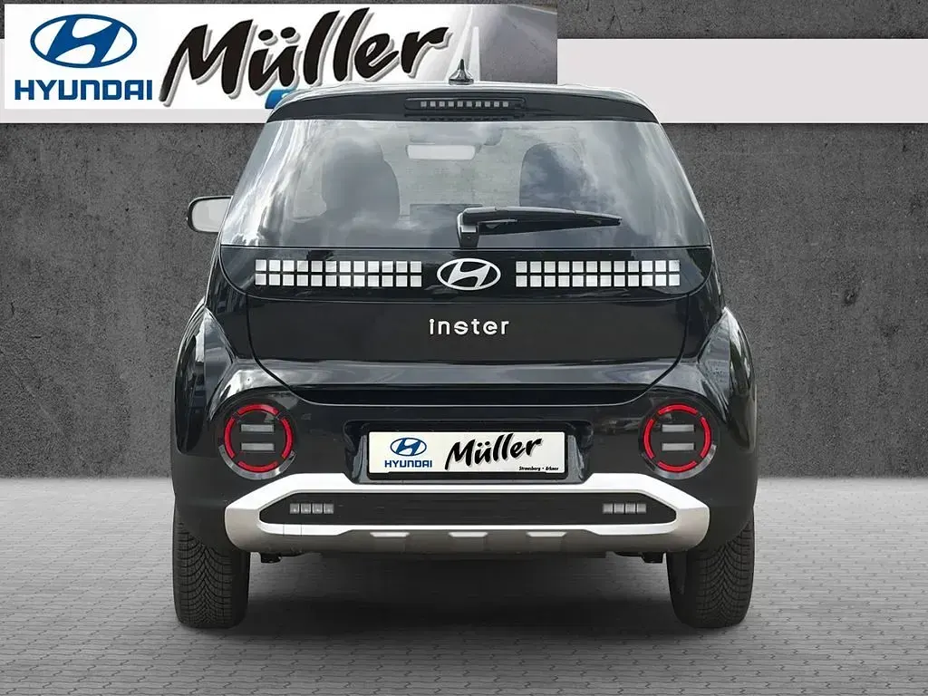 Gebraucht Hyundai Inster Trend 71 kW (97 PS) 2025 Abyss black Kleinwagen