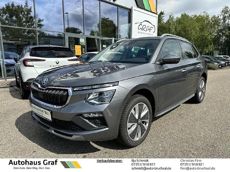 Graphitegrau metallic Gebraucht 2024 Skoda Kamiq Selection SUV | 25.490 € (Fairer Preis) - Bild 1/4