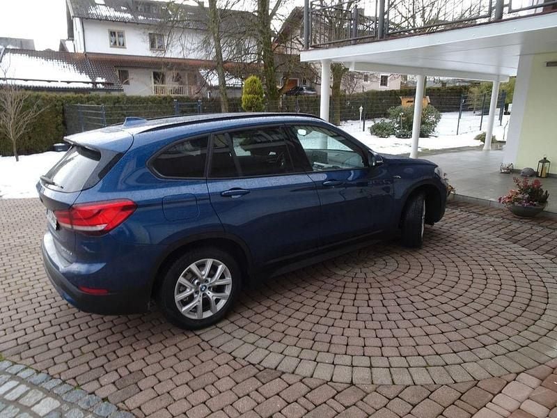 Blau Gebraucht 2022 BMW X1 SUV | 20.800 € (Superpreis) - Bild 1/4
