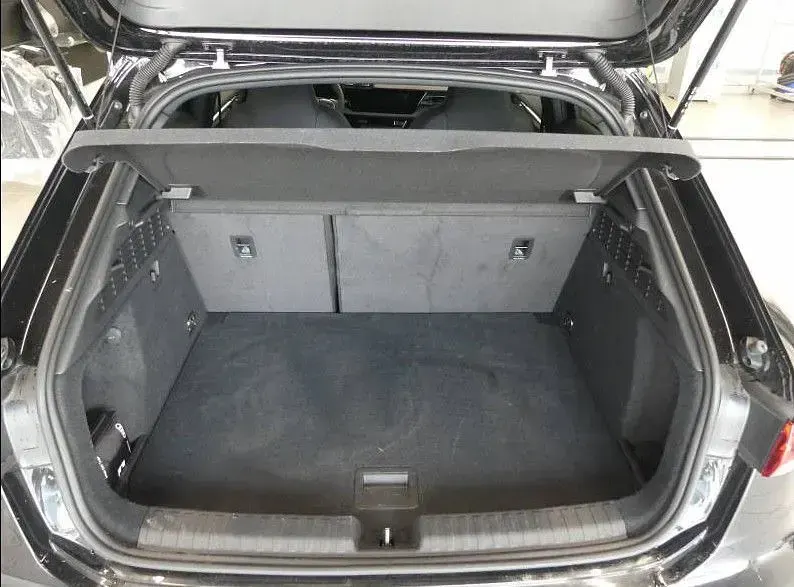 Gebraucht Audi A3 S-Line 150 PS (110 kW) 2025 Mythosschwarz metallic Limousine