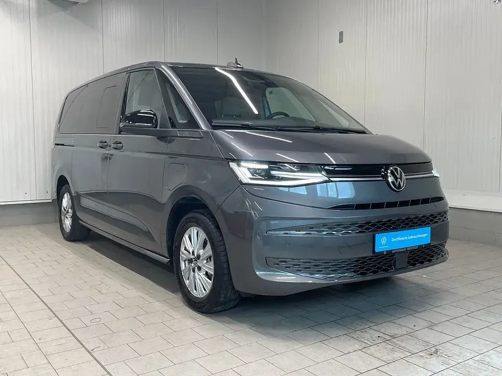 Gebraucht VW Multivan Life 177 PS (130 kW) 2025 Grau Van / Kleinbus