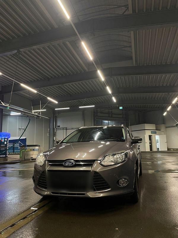 Gebraucht Ford Focus 150 PS (110 kW) 2012 Braun Kombi