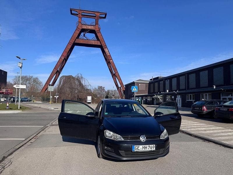 Gebraucht VW Golf VII Comfortline 86 PS (63 kW) 2014 Schwarz Limousine