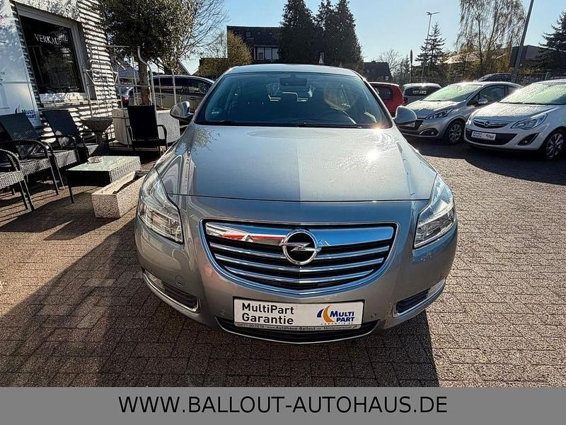 Gebraucht Opel Insignia Edition 131 PS (96 kW) 2009 Silber Limousine