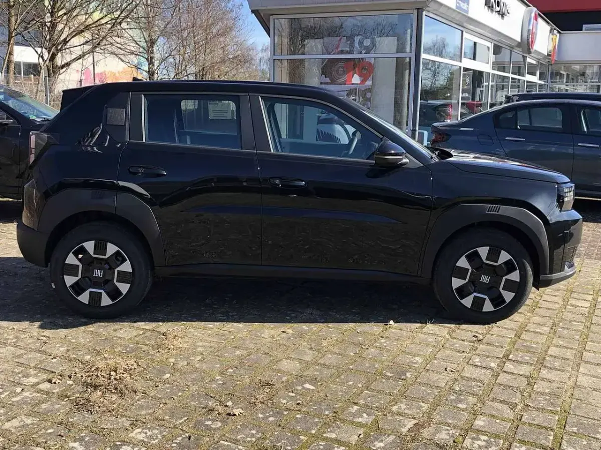 Gebraucht Fiat Grande Panda Icon 101 PS (74 kW) 2026 Schwarz Kleinwagen
