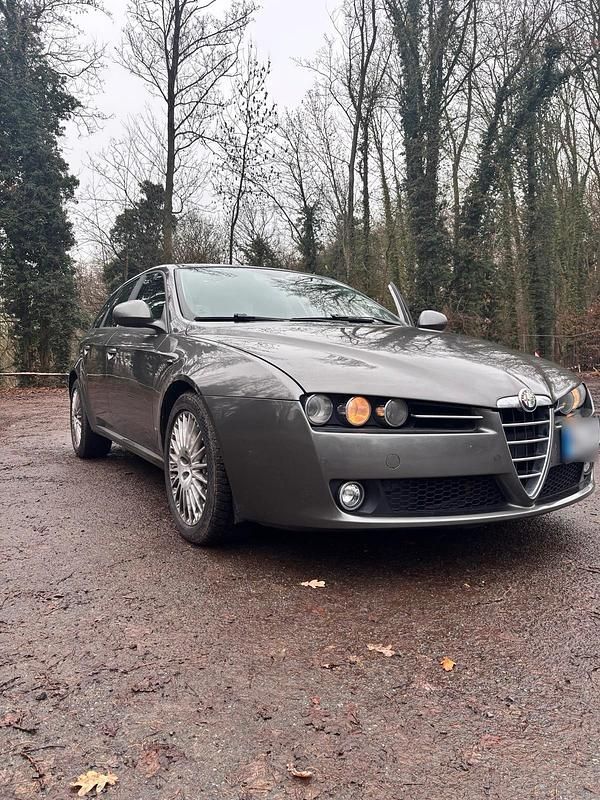 Second-hand Alfa Romeo 159 251 CP (184 kW) 2008 Gri Break