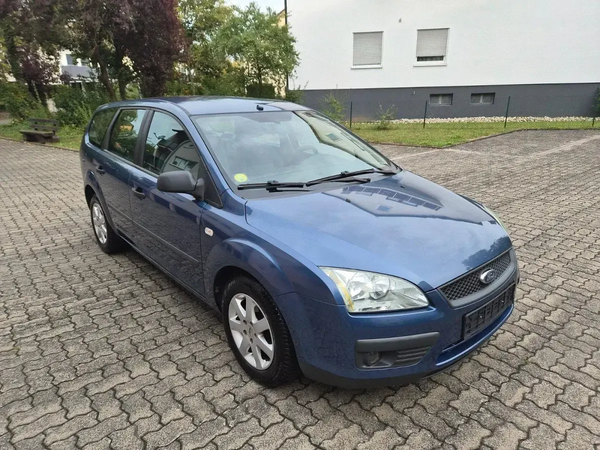 Gebraucht Ford Focus 116 PS (85 kW) 2005 Blau Kombi