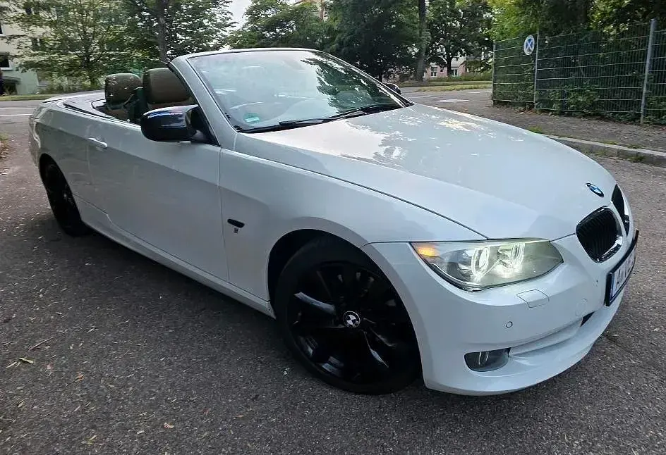 Gebraucht BMW 320 Cabriolet 184 PS (135 kW) 2012 Weiß Cabrio