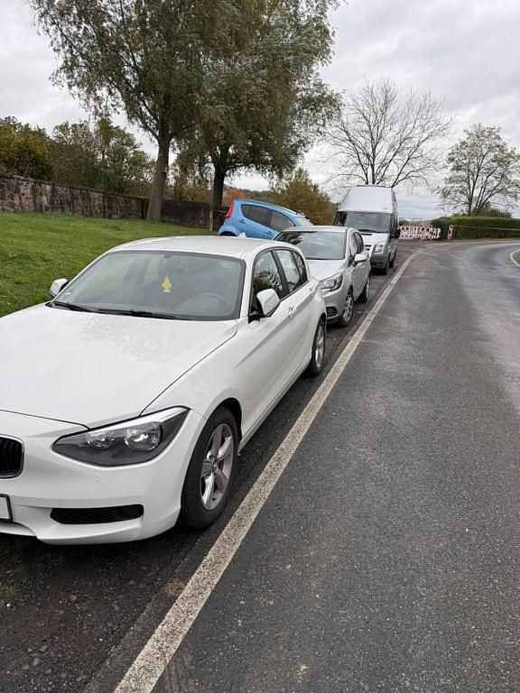 Gebraucht BMW 116 101 PS (74 kW) 2012 Weiß Kleinwagen