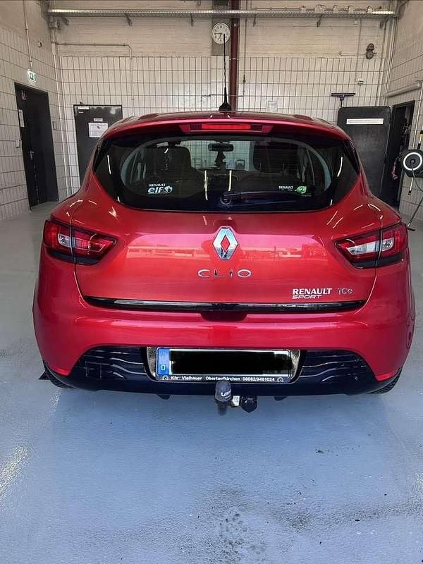 Gebraucht Renault Clio IV 90 PS (66 kW) 2013 Rot Limousine