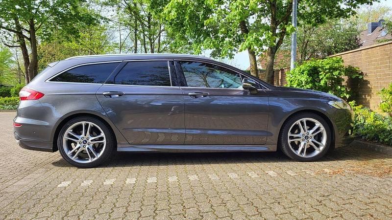 Gebraucht Ford Mondeo Titanium S 241 PS (177 kW) 2015 Grau Limousine