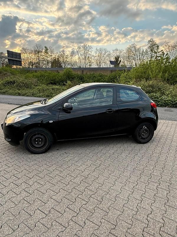 Second-hand Mazda 2 86 CP (63 kW) 2010 Negru Hatchback