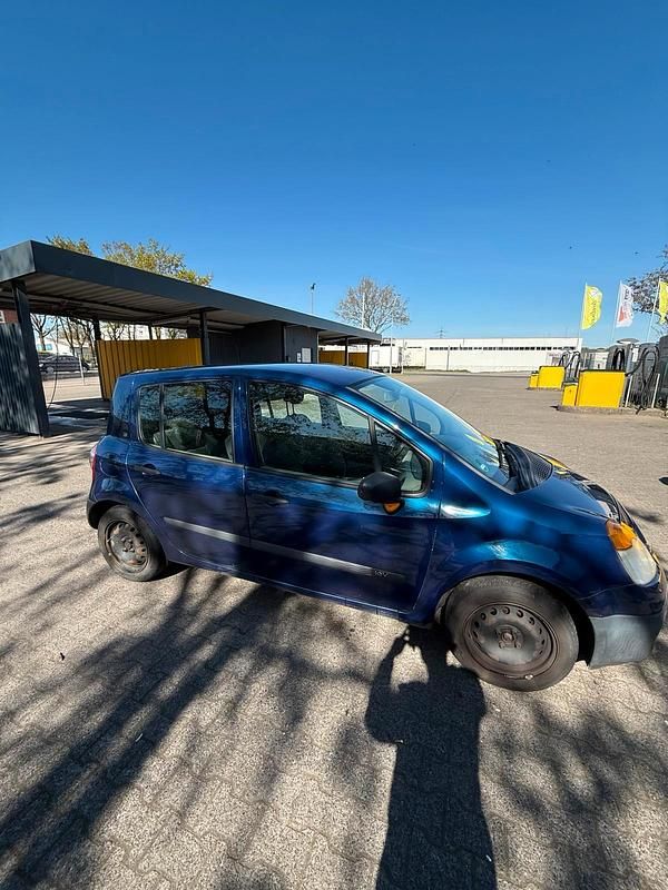 Usata Renault Modus 75 CV (55 kW) 2005 Blu Monovolume