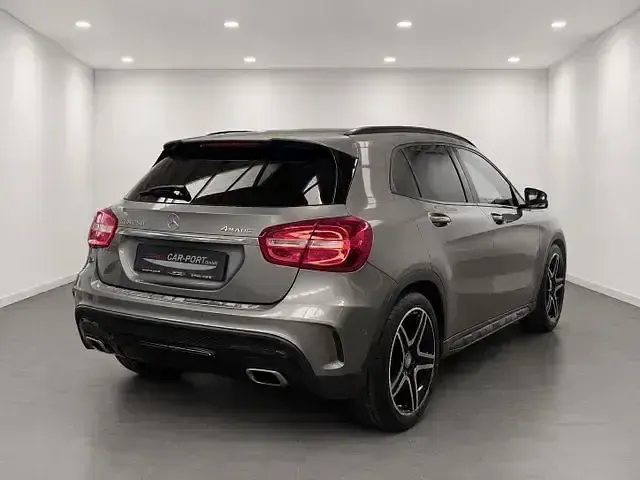 Gebraucht Mercedes GLA250 AMG 211 PS (155 kW) 2015 Grau SUV