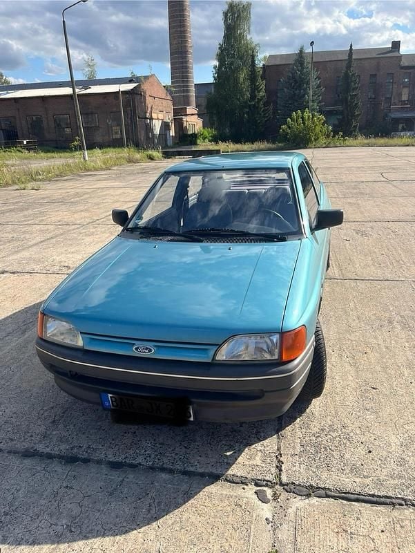 Gebraucht Ford Escort 51 PS (37 kW) 1991 Grün Coupé