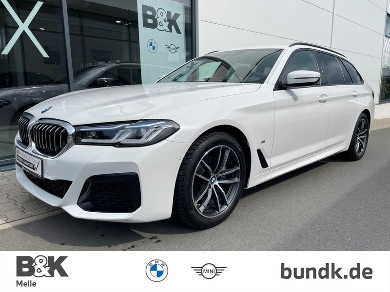 Weiss Gebraucht 2021 BMW 520 Efficient Dynamics Kombi | 55.750 € - Bild 1/4
