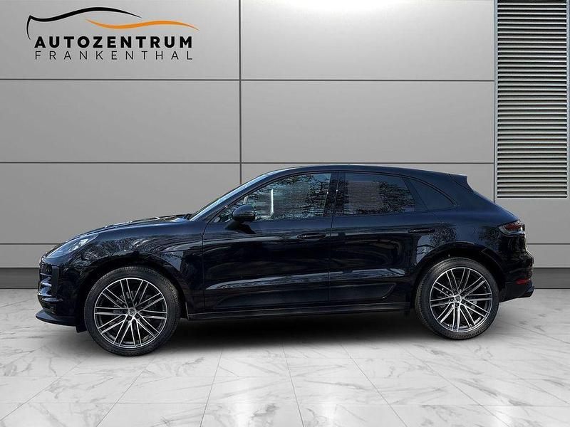 Second-hand Porsche Macan 245 CP (180 kW) 2018 Negru SUV