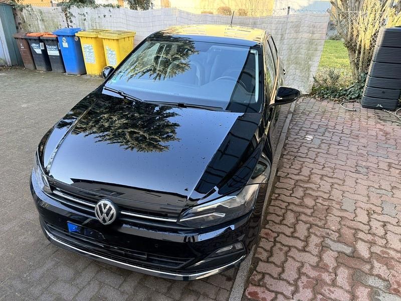 Schwarz Gebraucht 2018 VW Polo Highline Kleinwagen | 13.600 € (Fairer Preis) - Bild 1/4