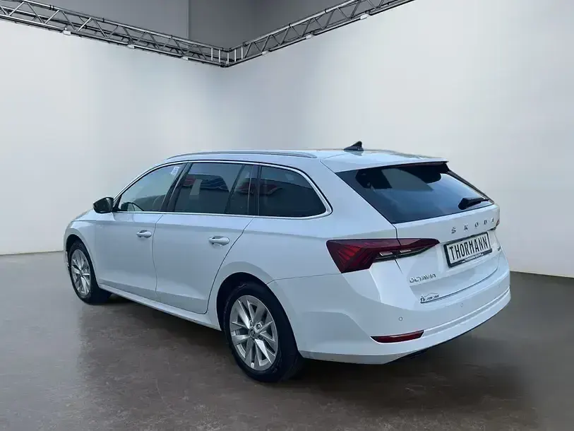 Gebraucht Skoda Octavia Style 150 PS (110 kW) 2024 Moonweiss Kombi