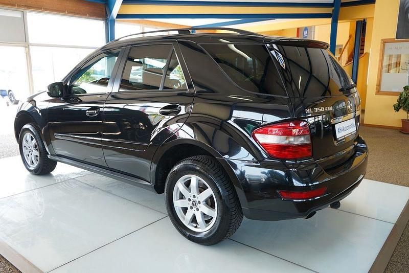 Gebraucht Mercedes ML350 224 PS (164 kW) 2009 Schwarz SUV