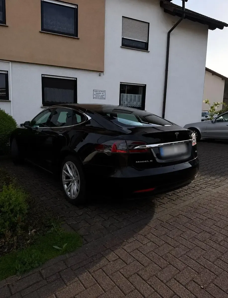 Usado Tesla Model S 350 kW (476 CV) 2019 Negro Utilitario