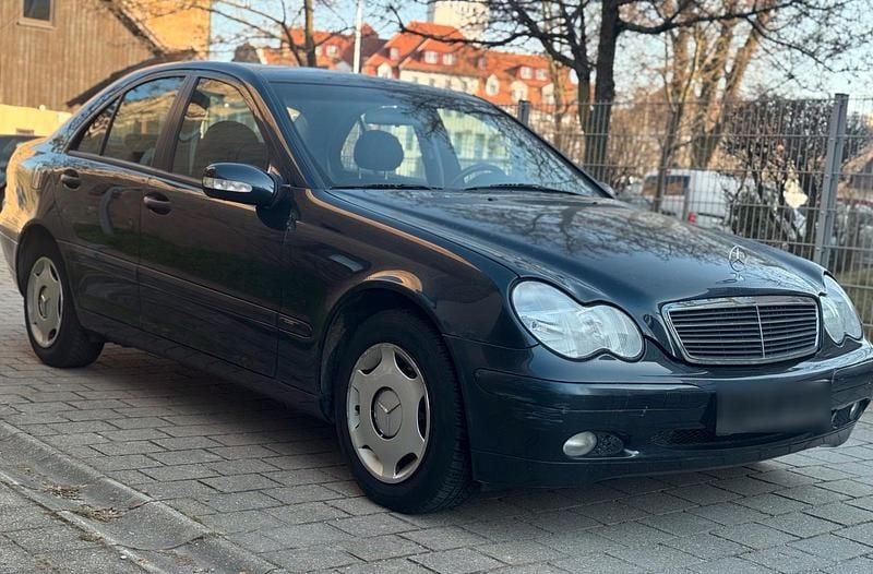 Gebraucht Mercedes C180 129 PS (94 kW) 2001 Blau Limousine