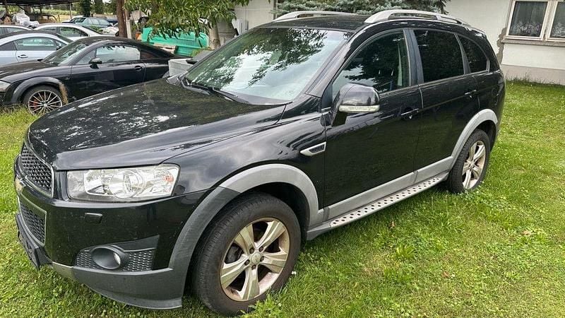 Schwarz Gebraucht 2012 Chevrolet Captiva LT SUV | 4.750 € (Superpreis) - Bild 1/4