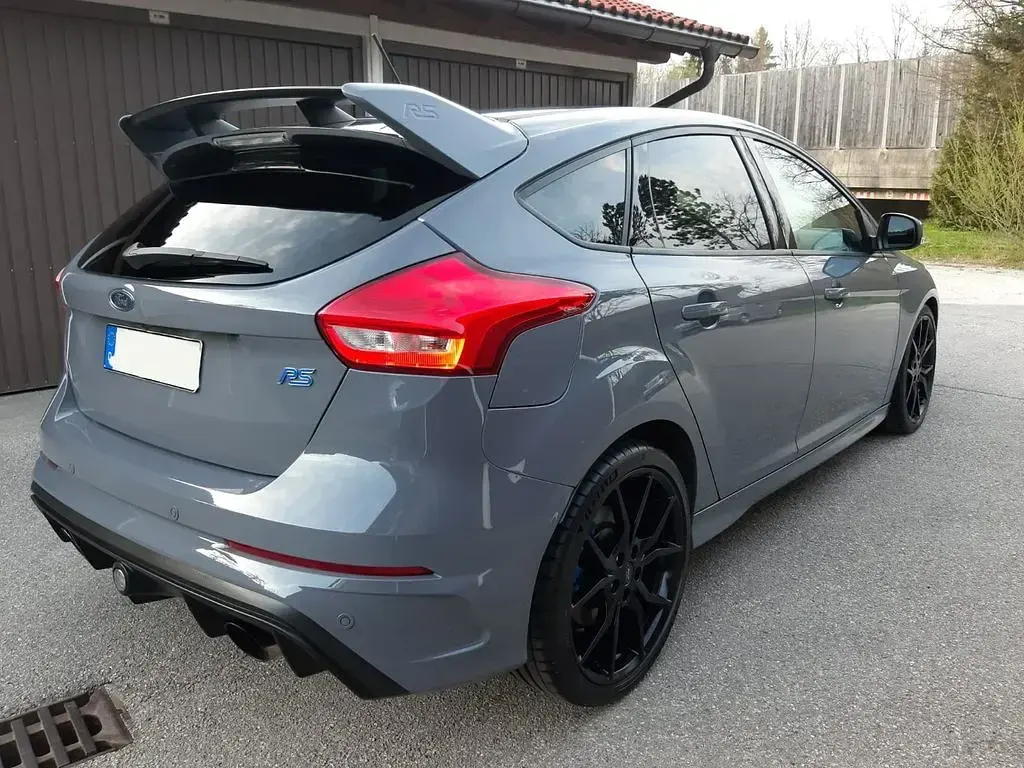 Usata Ford Focus RS 349 CV (256 kW) 2017 Grigio Berlina