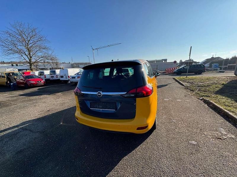 Gebraucht Opel Zafira Tourer Selection 120 PS (88 kW) 2016 Gelb Van / Kleinbus