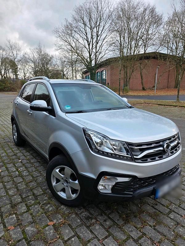 Grau Gebraucht 2018 Ssangyong (KGM) Korando SUV | 8.400 € (Fairer Preis) - Bild 1/4