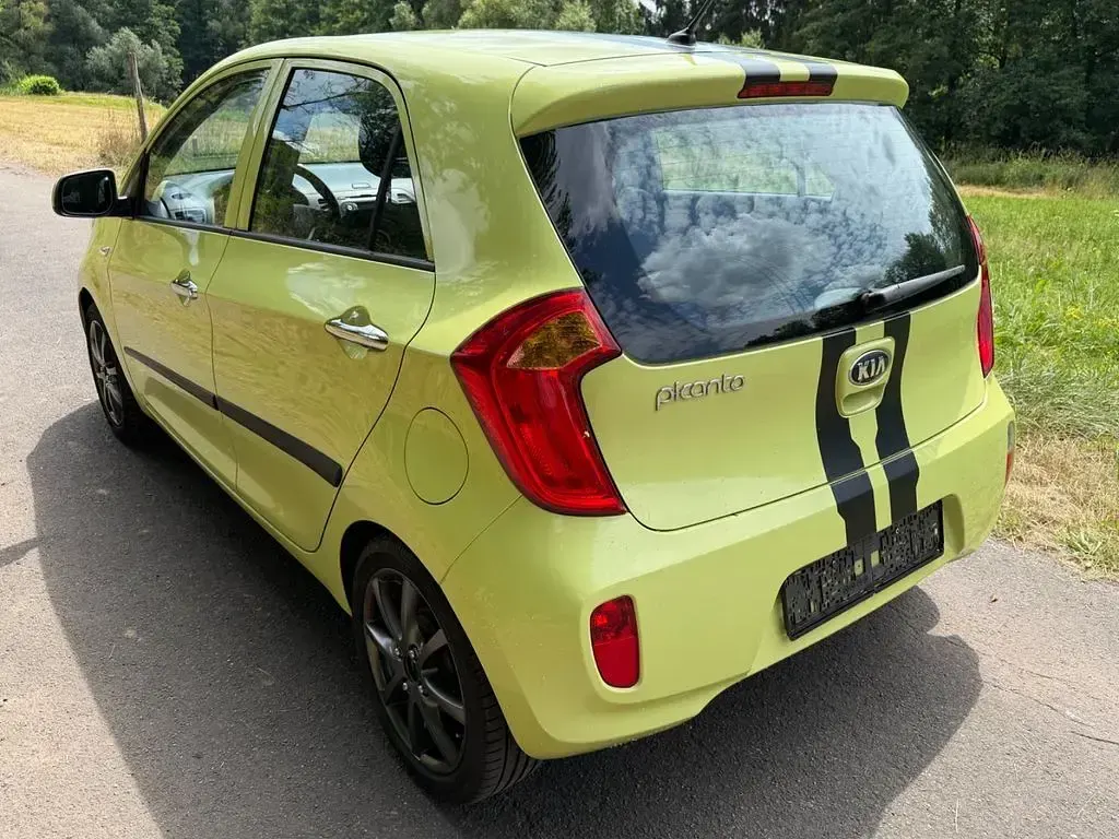 Gebraucht Kia Picanto 69 PS (50 kW) 2013 Gelb Kleinwagen