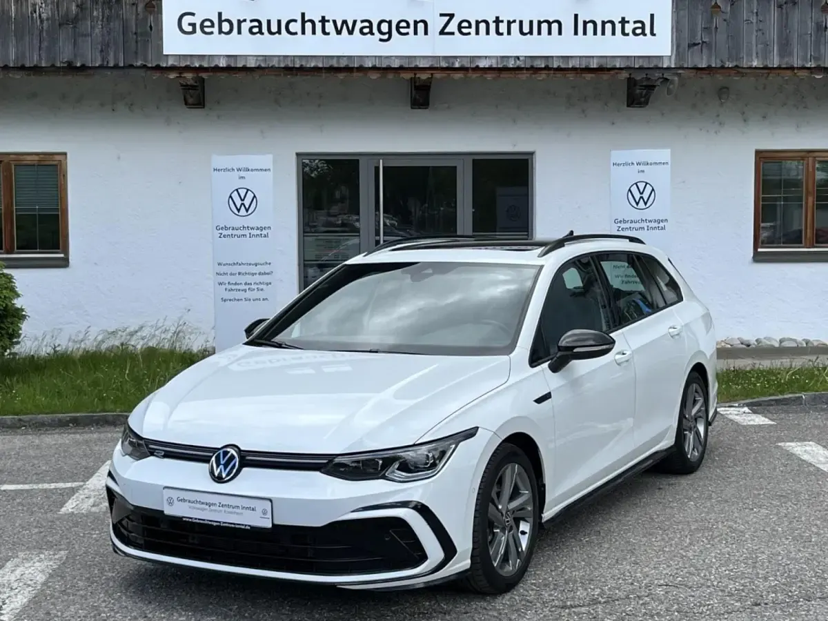 Gebraucht VW Golf VIII R-line 150 PS (110 kW) 2023 Weiß Kombi