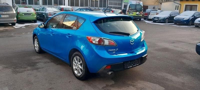 Gebraucht Mazda 3 Center-Line 105 PS (77 kW) 2010 Blau Limousine