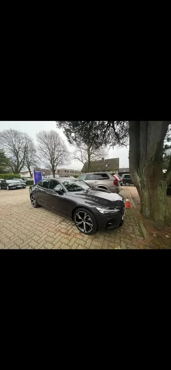 Gebraucht Volvo S60 250 PS (183 kW) 2023 Limousine