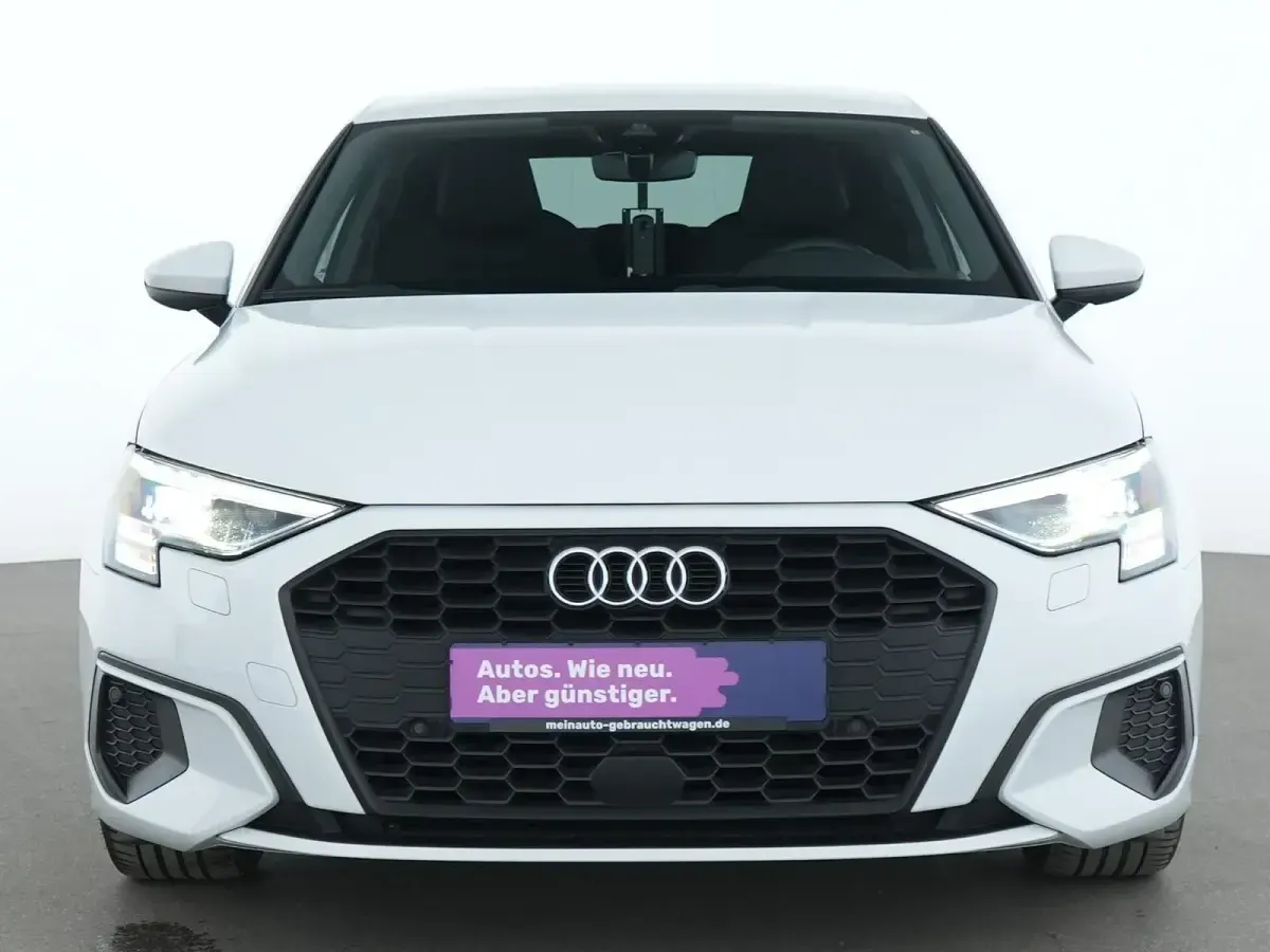 Gebraucht Audi A3 Ambiente 150 PS (110 kW) 2024 Gletscherweiss Limousine