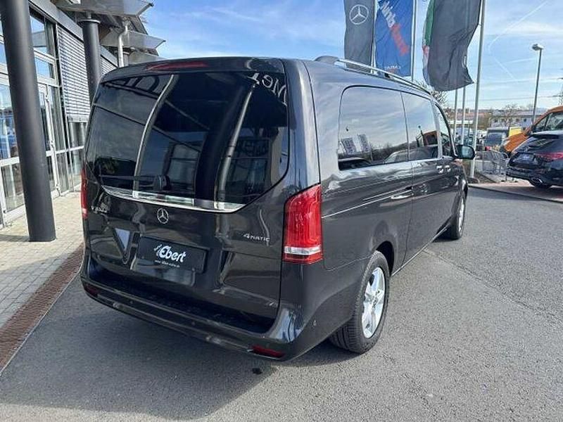 Gebraucht Mercedes V300 Edition 237 PS (174 kW) 2023 Grau Van / Kleinbus