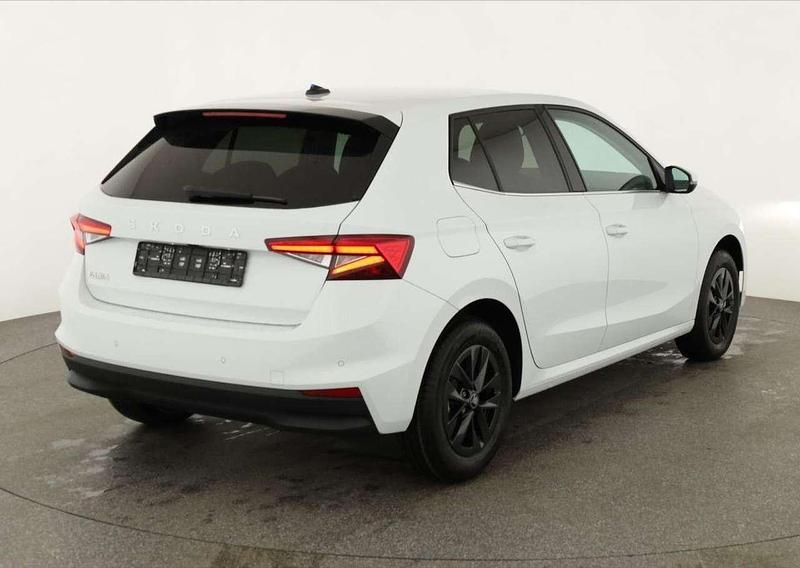 Neu Skoda Fabia Selection 116 PS (85 kW) 2026 Moon weiss metallic Kleinwagen