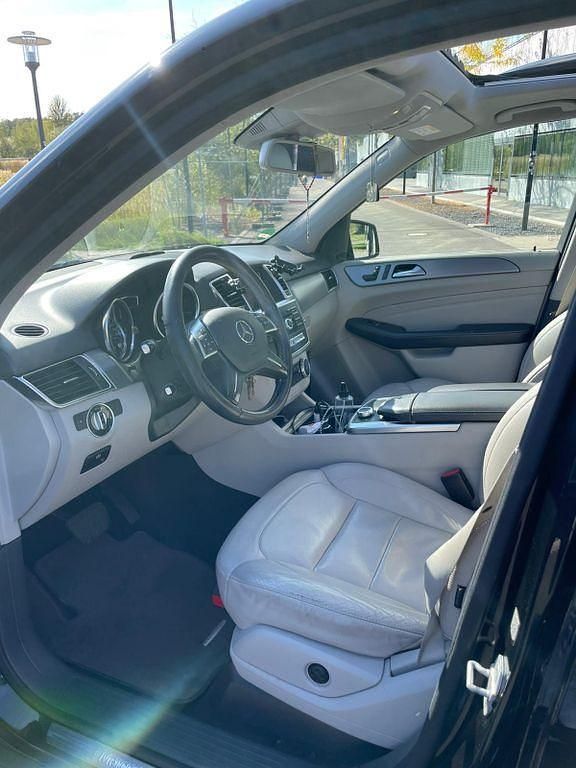 Gebraucht Mercedes ML250 204 PS (150 kW) 2015 Schwarz SUV