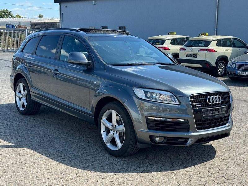 Grau Gebraucht 2009 Audi Q7 S-Line SUV | 12.450 € (Fairer Preis) - Bild 1/4