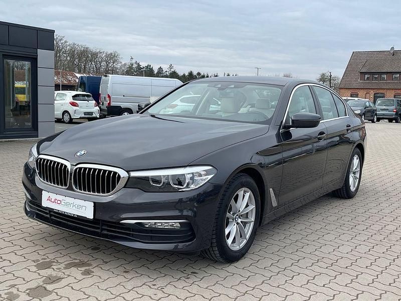 Gebraucht BMW 530 Sport Line 252 PS (185 kW) 2017 Sophistograu brillanteffekt meta metallic Limousine
