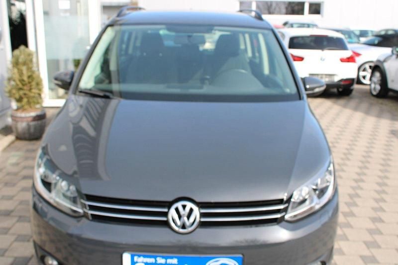 Gebraucht VW Touran Trendline 105 PS (77 kW) 2014 Grau Van / Kleinbus