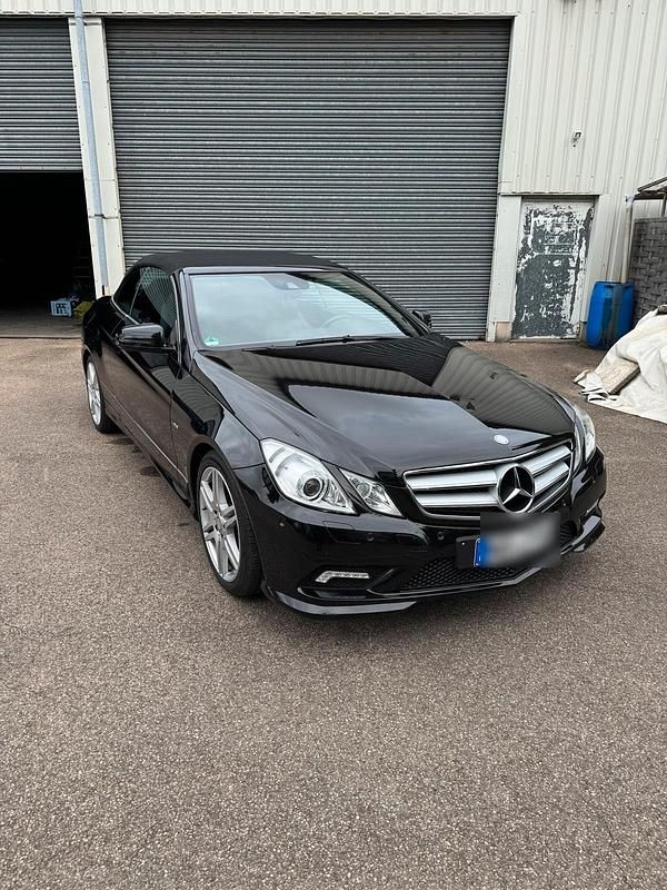Gebraucht Mercedes E350 265 PS (194 kW) 2012 Schwarz Cabrio