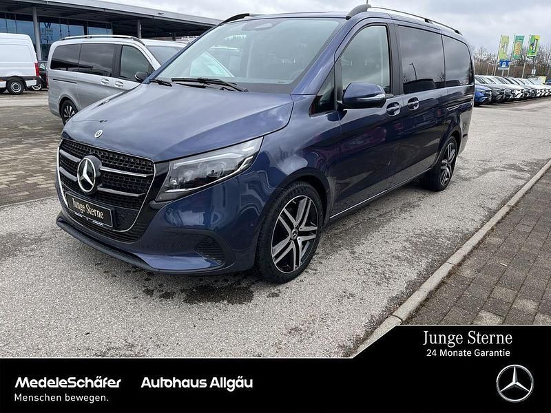 Sodalithblau met. Gebraucht 2024 Mercedes V300 Style Van / Kleinbus | 69.850 € (Guter Preis) - Bild 1/4
