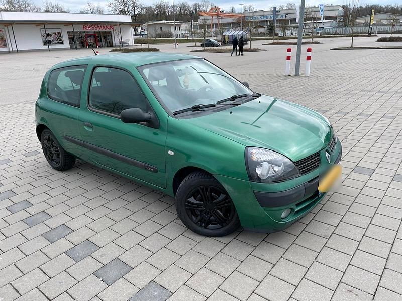 Gebraucht Renault Clio II 75 PS (55 kW) 2003 Grün Kleinwagen