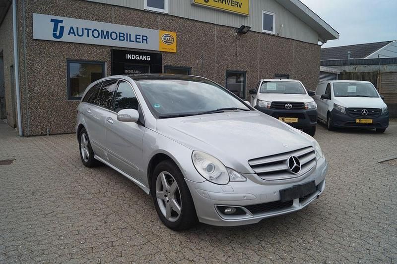 Silber Gebraucht 2006 Mercedes R500 Van / Kleinbus | 4.900 € (Fairer Preis) - Bild 1/4